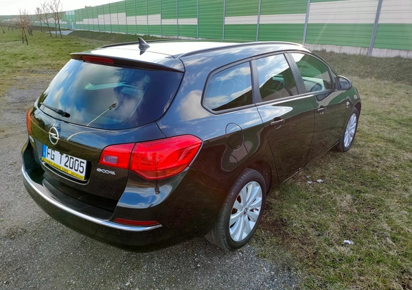 Opel Astra cena 27900 przebieg: 146200, rok produkcji 2012 z Płońsk małe 301